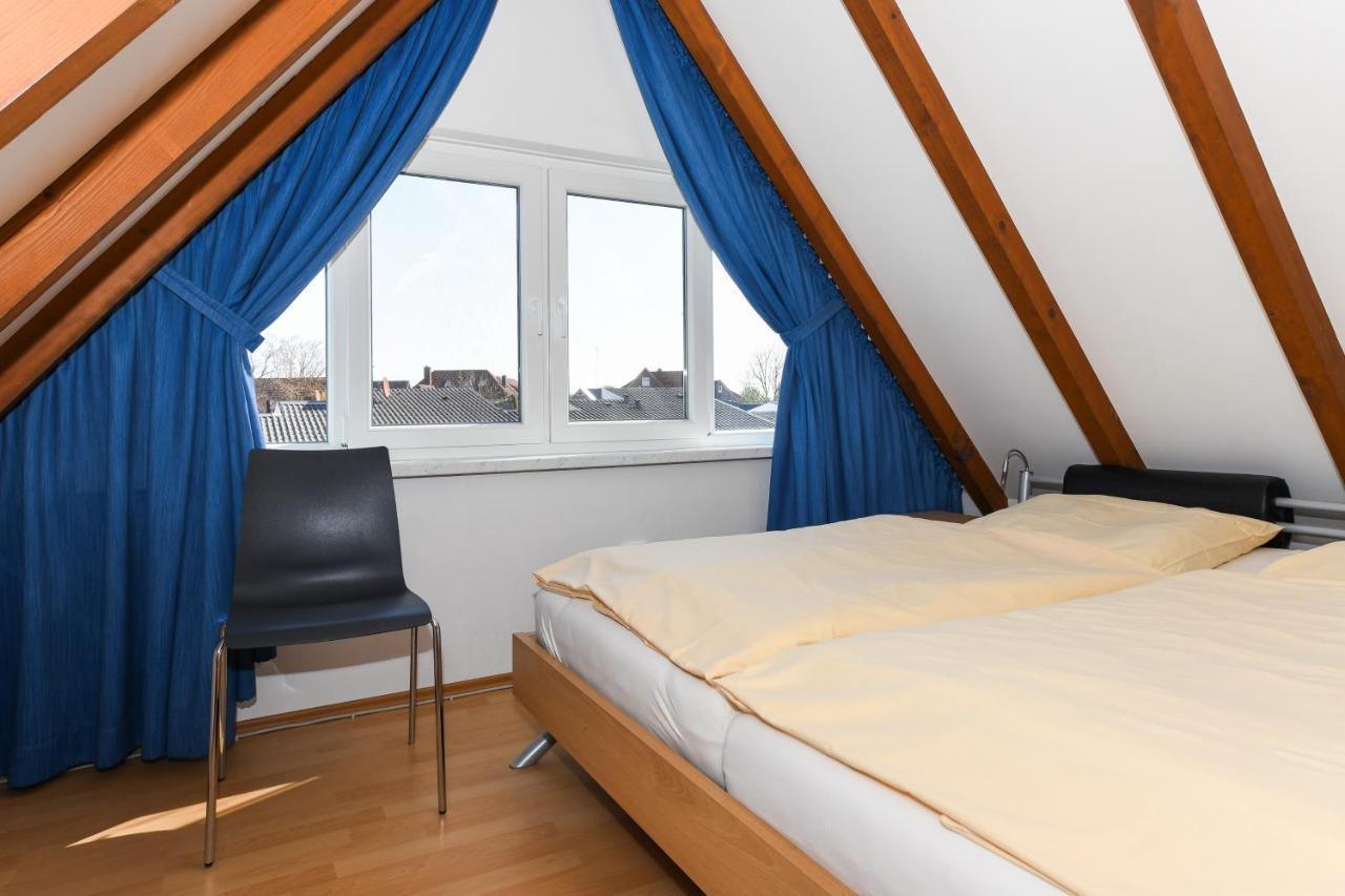 Hus achtern Diek Bensersiel Buitenkant foto